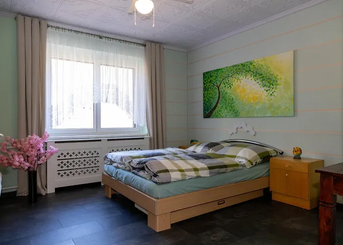 Ferienhaus Mit Pool - Pension Im Seusslitzer Grund * Diesbar-Seusslitz