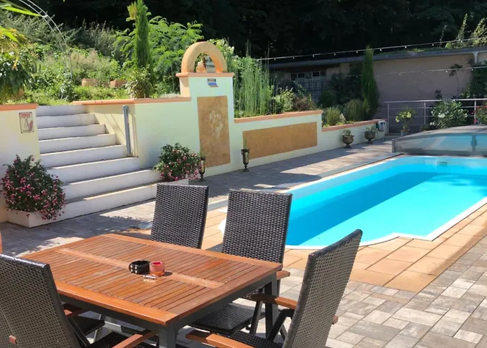 Ferienhaus Mit Pool - Pension Im Seusslitzer Grund Diesbar-Seusslitz